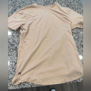 Cuts AO Curve-Hem Tee